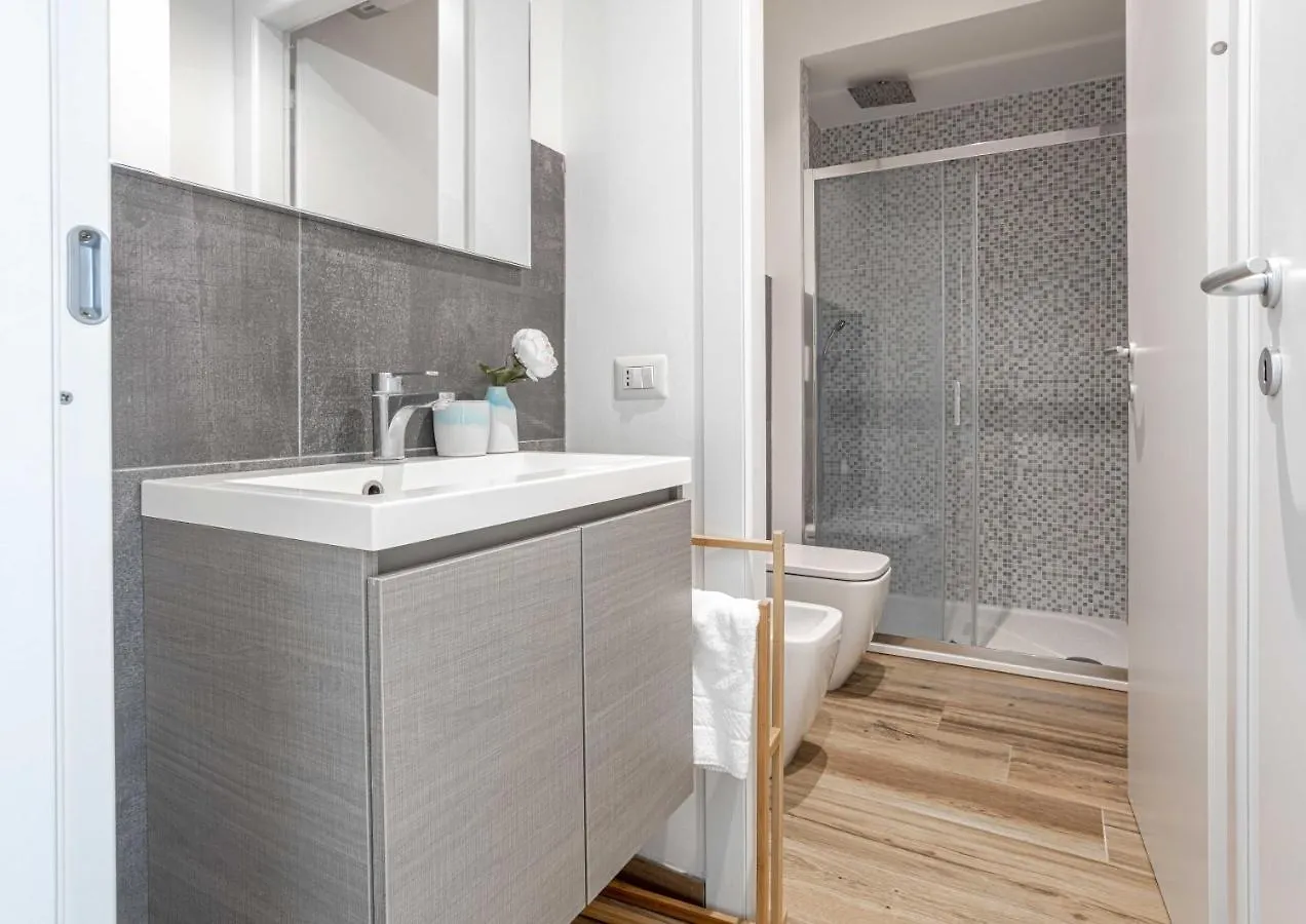 Sunlit 1 Bedroom Apt Via Pirelli Milano